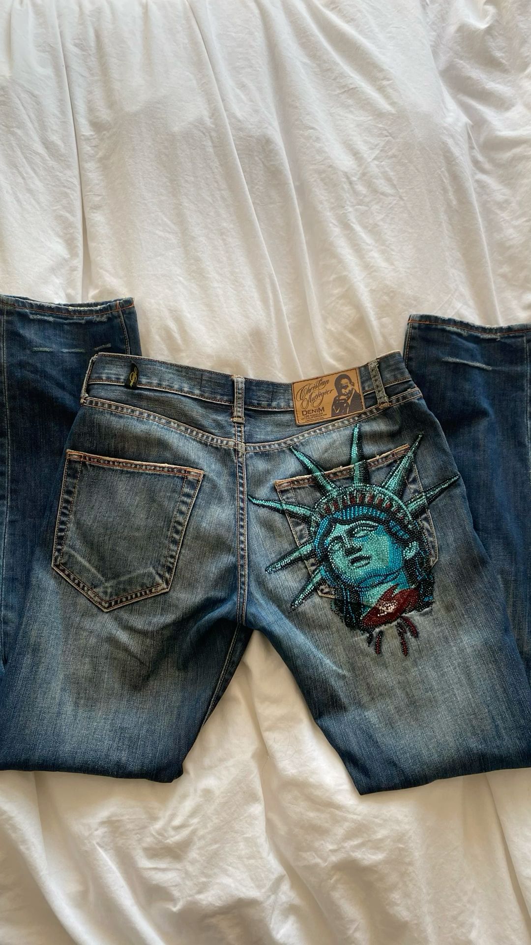 Y2k 2000s Statue of Liberty Di - Vintage Collectible Buttons review and price