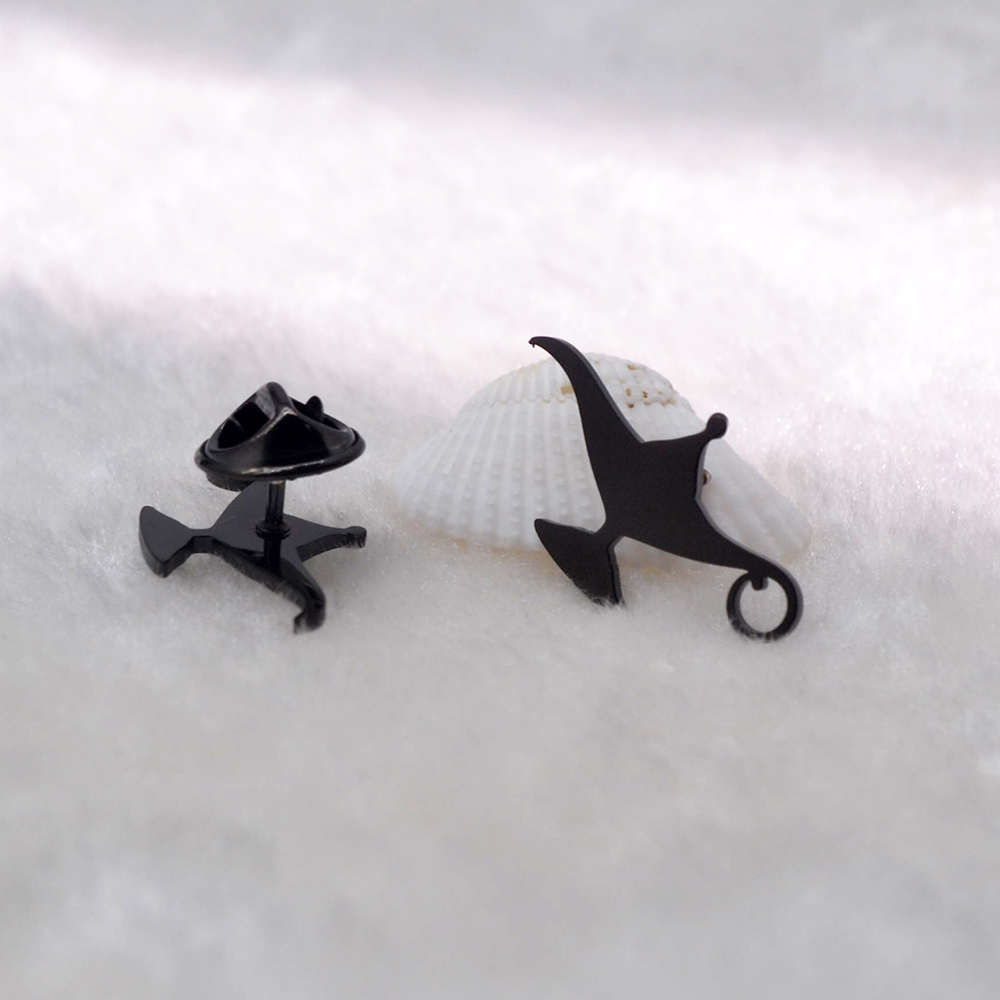 Metal Aladdin Lamp Brooch  Vin - Collectible Vintage Lamps review and price