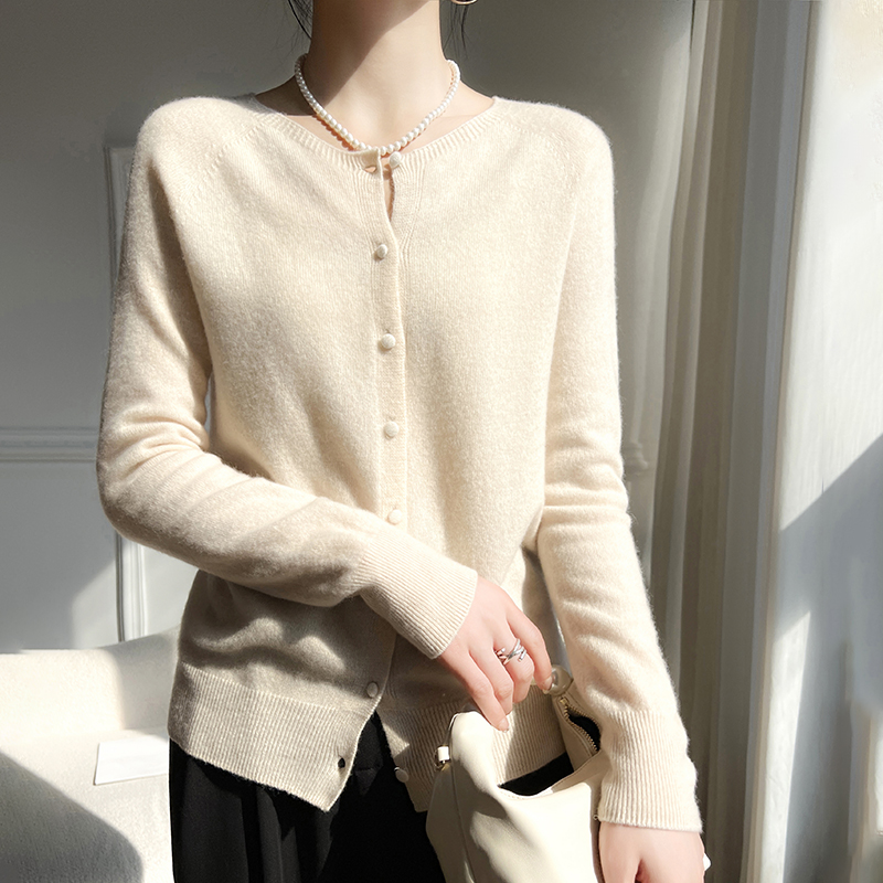 WinvyNee 2024 New Trend Women' - Vintage Collectible Buttons review and price