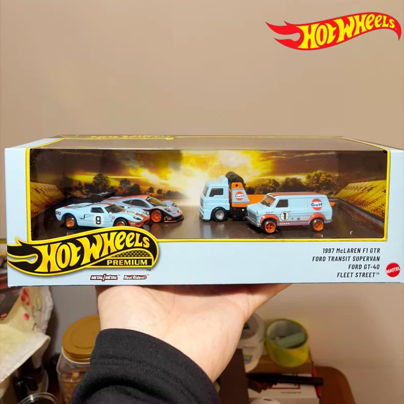 Hot Wheels 1:64 Le Mans Garage - Vintage Collectible Hot Wheels review and price